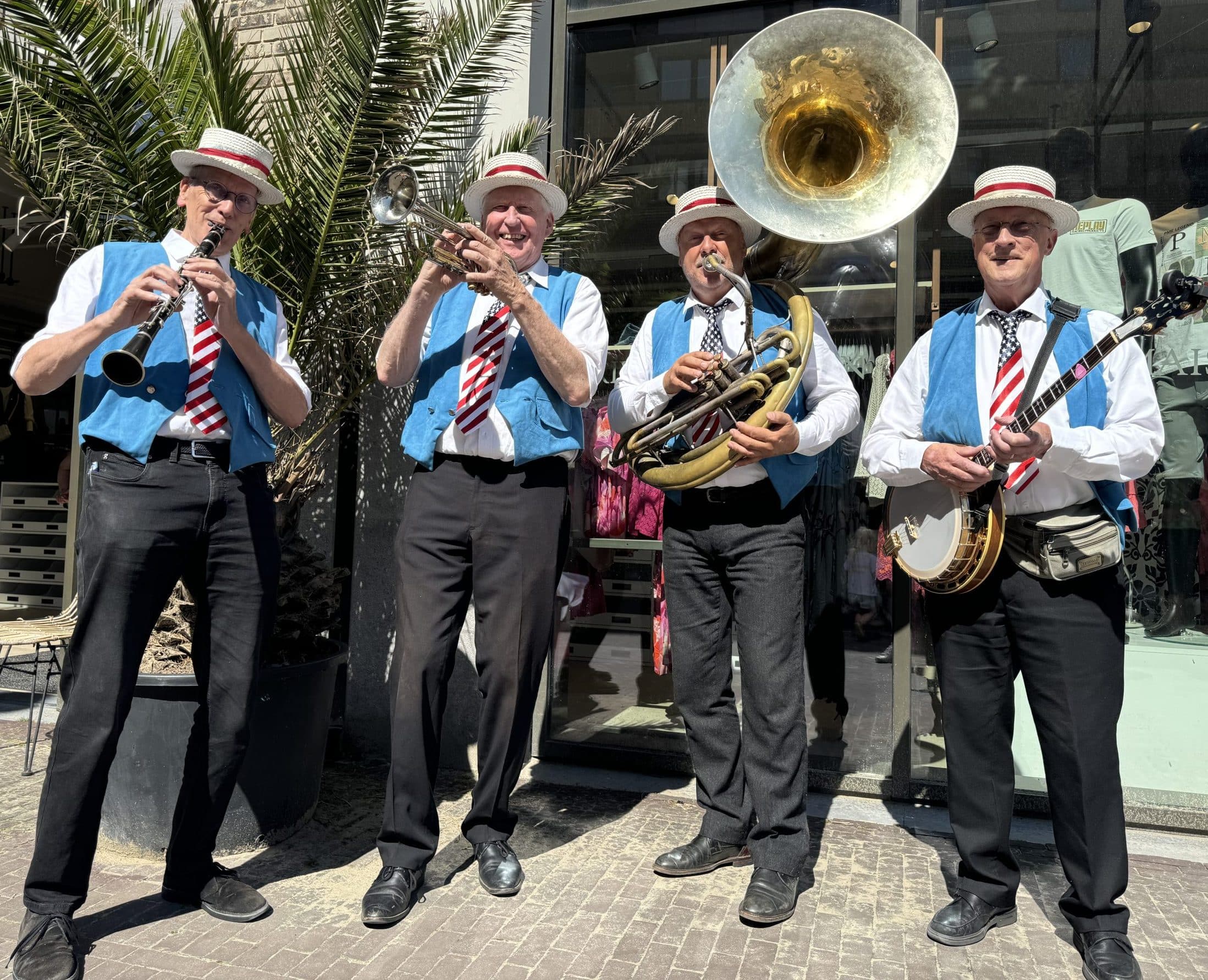 Live optreden van een dixieland muziek band op locatie